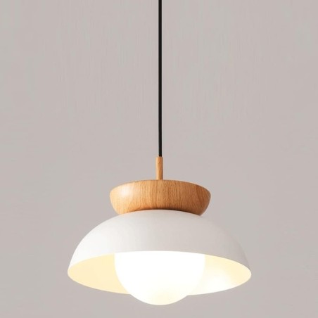 Lámpara colgante estilo escandinavo detalle tipo madera