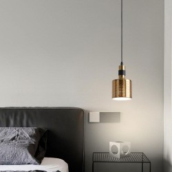 Lámpara colgante vaso dorado con detalle