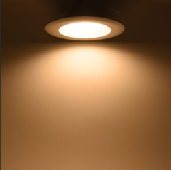 Spot de cielo luz cálida